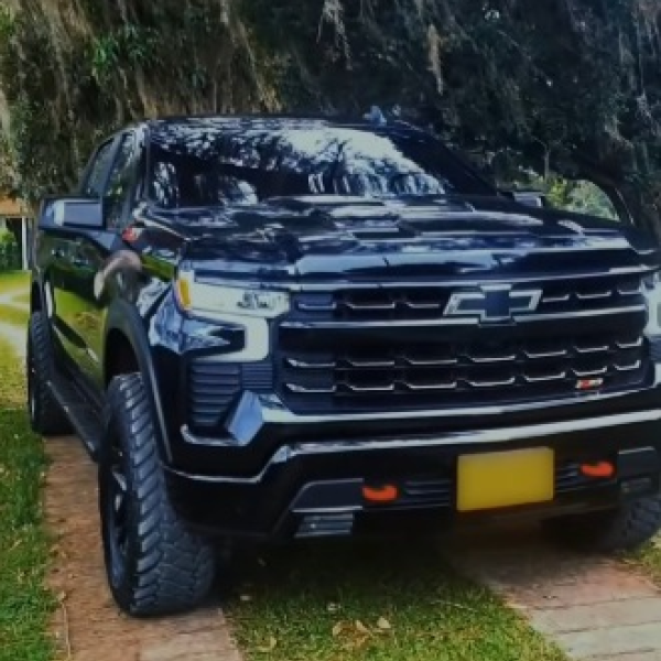 🏆 SILVERADO 2025 OU 450 MIL NO PIX🏆